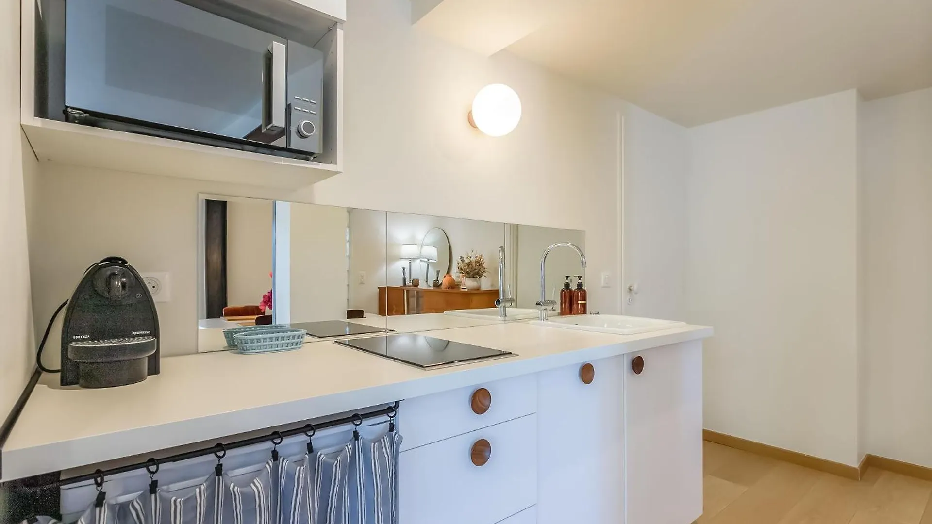 Acme Appartement Angon